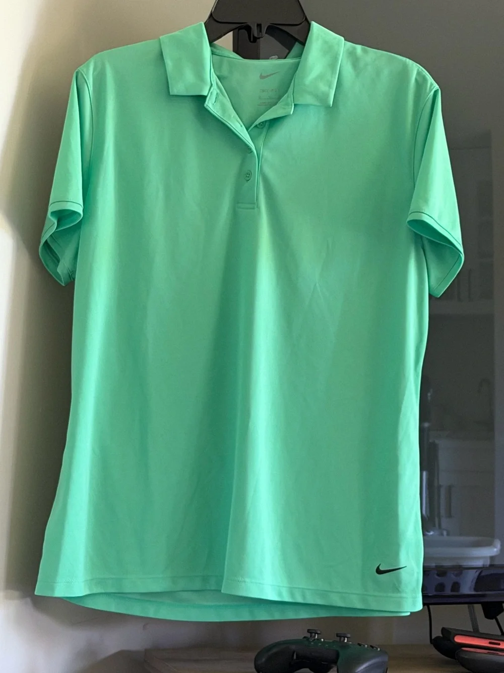 Nike women’s golf shirt-xl-EUC